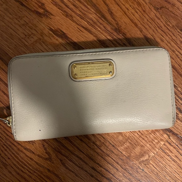 Marc by Marc Jacobs Beige Wallet - Picture 1 of 5